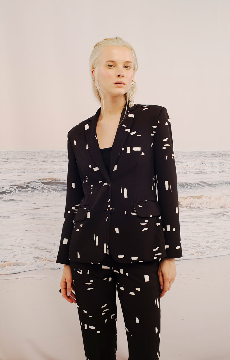 Black Duna Classic Blazer